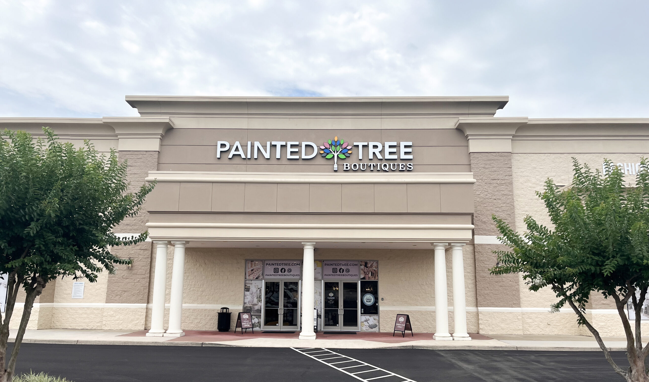 Midlothian, Virginia Painted Tree